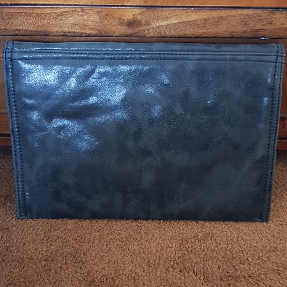BCBGeneration Clutch - Picture 2 of 5